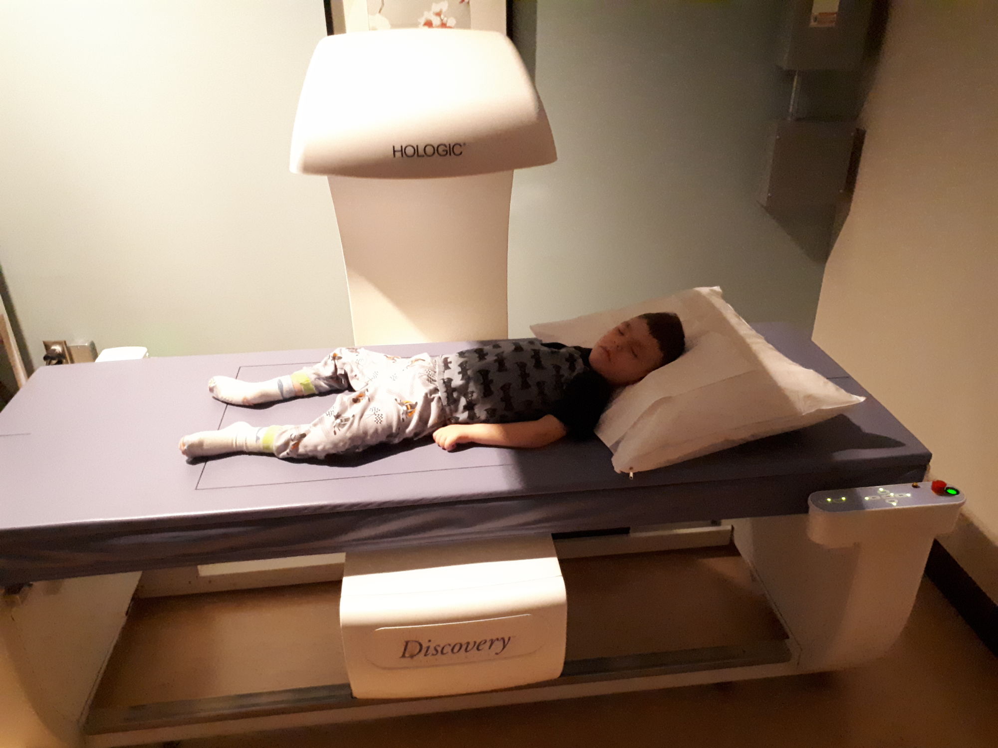 Félip during a bone density scan